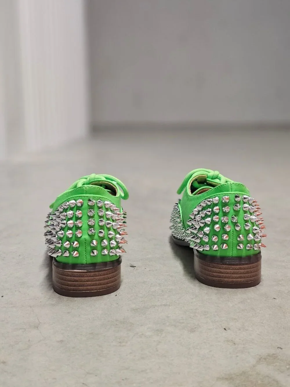 Studded Green Lace-Up Oxford Shoes With Silver Spikes & Wooden Heel - Picture 9 of 16